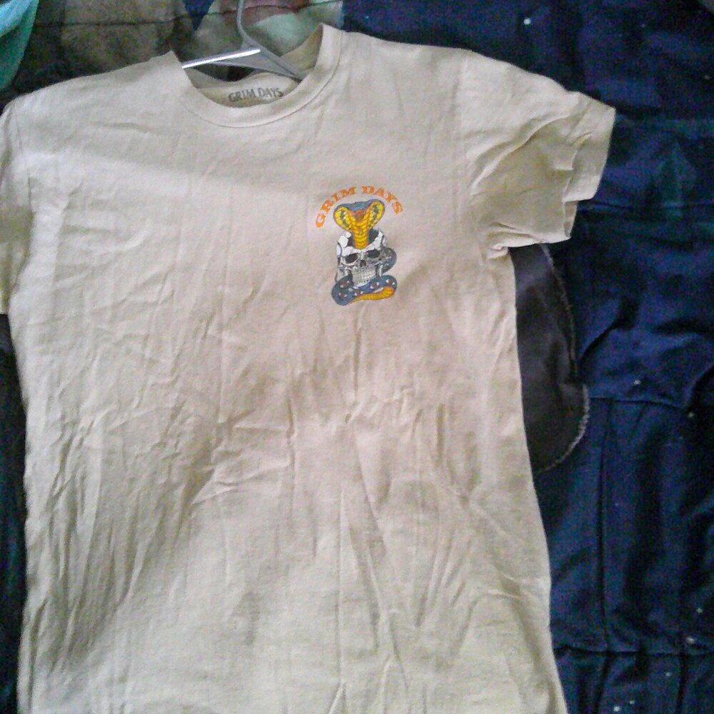 Small Mens Skull & Snake T Shirt-No Tags